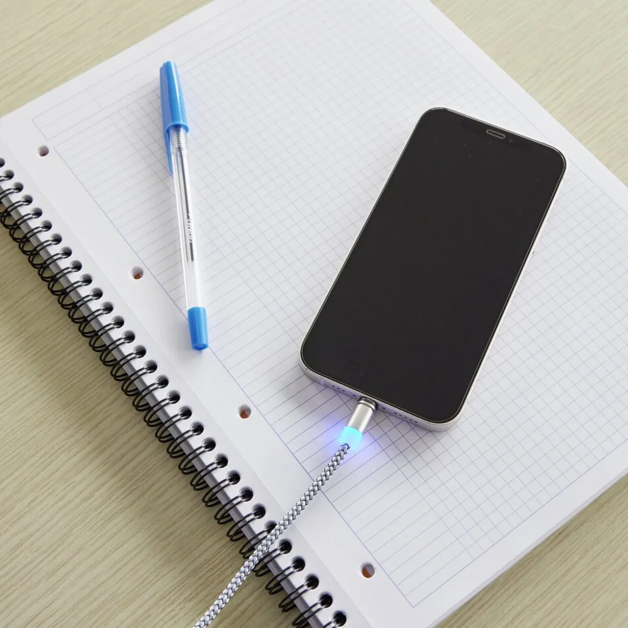 Câble USB magnétique 3en1 USB-C microUSB lightning 1m