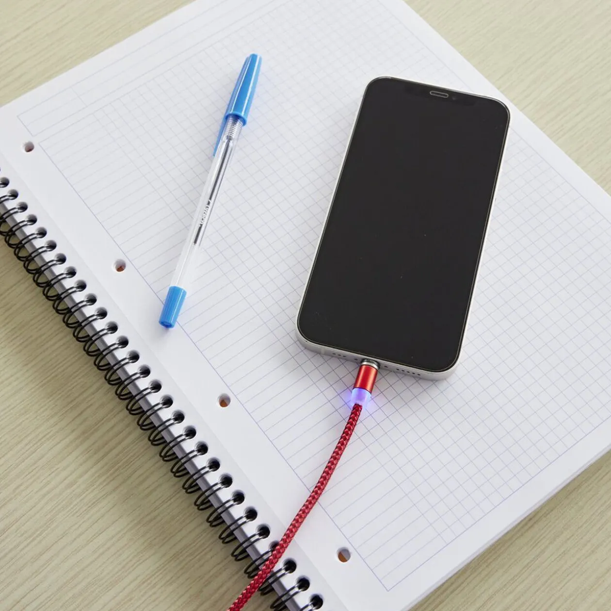 Câble USB magnétique 3en1 USB-C microUSB lightning 1m