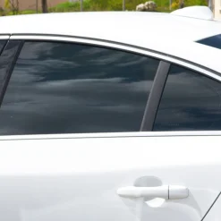 Film solaire adhésif