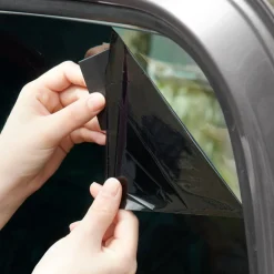 Film solaire adhésif