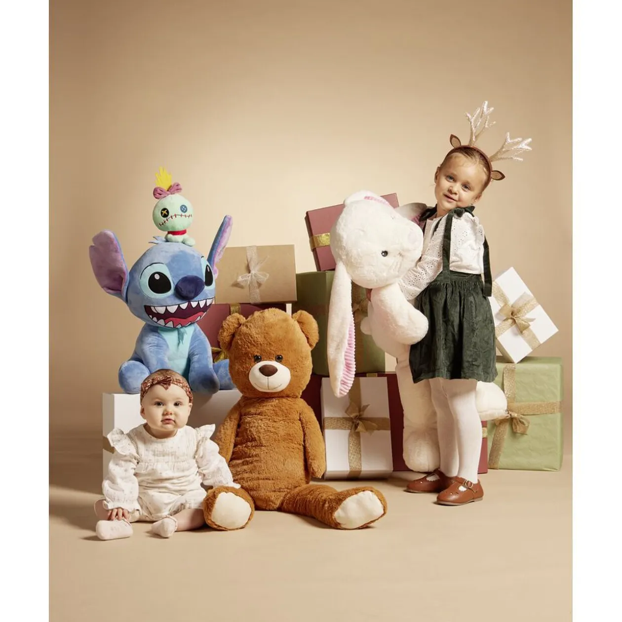 Peluche Stitch avec Scrump polyester H50cm