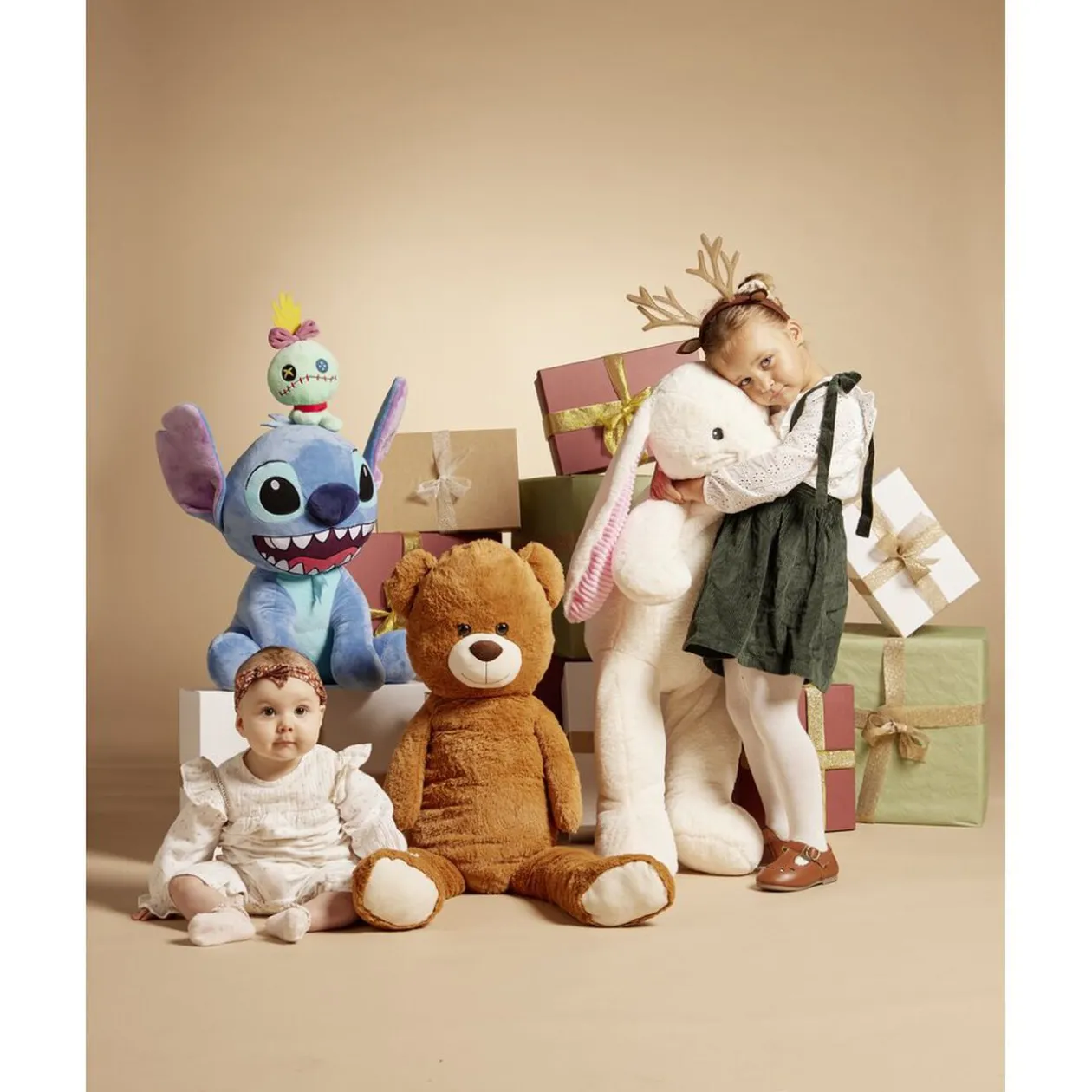 Peluche Stitch avec Scrump polyester H50cm