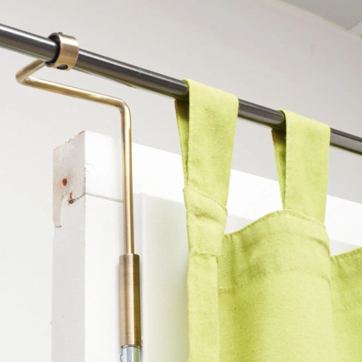 Support tringle rideau sans perçage