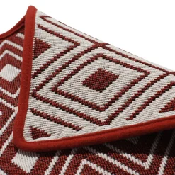 Tapis réversible rouge et blanc design losanges